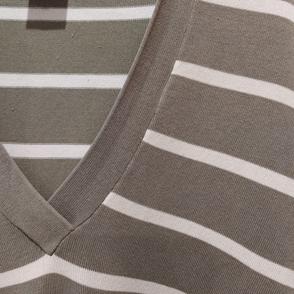 Tommy Bahama great & white striped hoodie - Picture 3 of 7